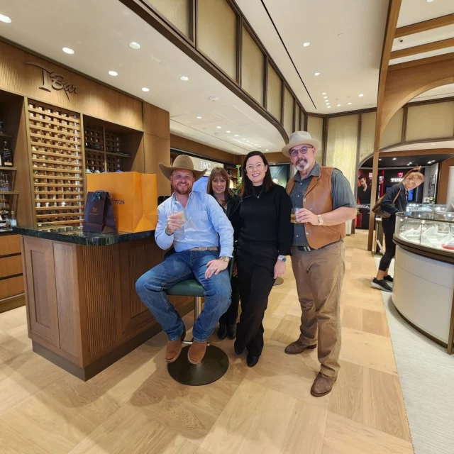 Howdy 🤠 @codyjohnson! Spotted today at @tmarklejewelers - thanks for visiting Market Street!